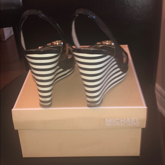 Michael Kors wedges shoes size 8 - Picture 3 of 6